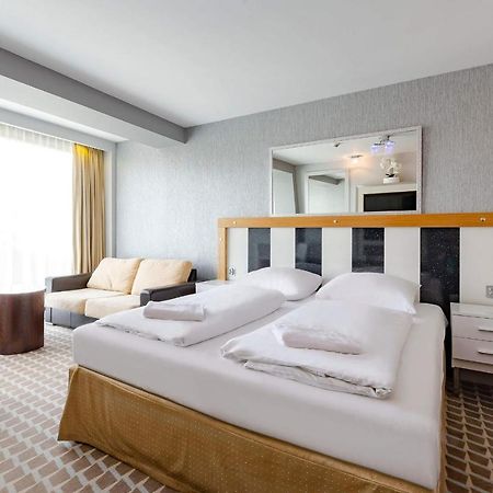 Vacationclub - Marine Hotel Apartament 214 코워브제크 외부 사진